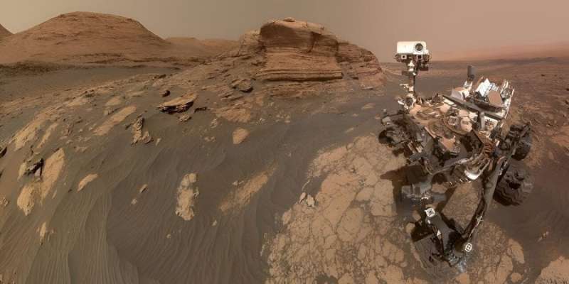 Свідчення життя. Апарат NASA Curiosity знайшов на Марсі сліди стародавніх річок