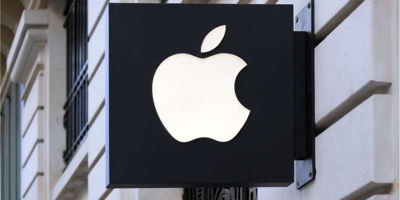 Але більше не&nbsp;буде? Apple раптово зізналася, що&nbsp;надавала дані користувачів поліції без рішення суду