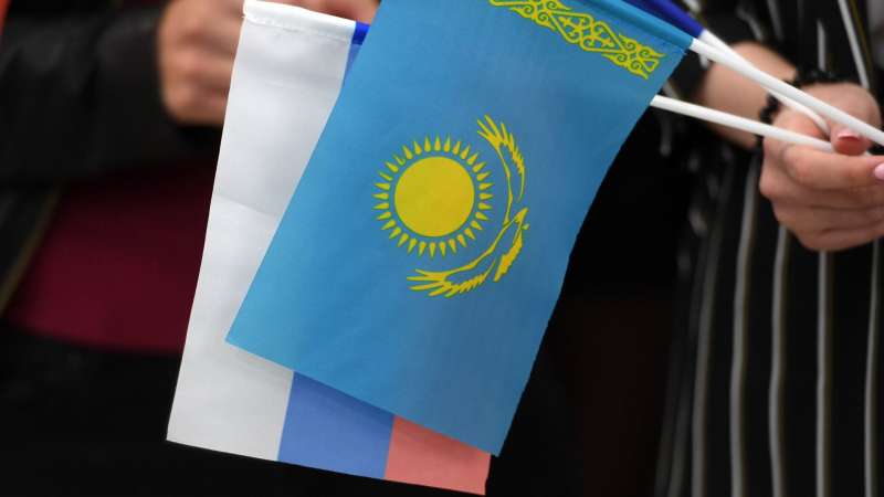 Россия и Казахстан перевели в нацвалюты более 80 процентов расчетов