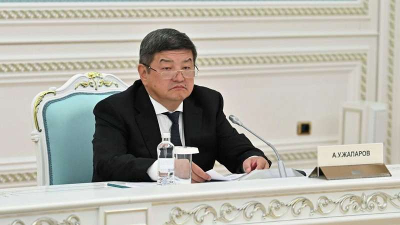 Премьер Кыргызстана Акылбек Жапаров освобожден от должности
