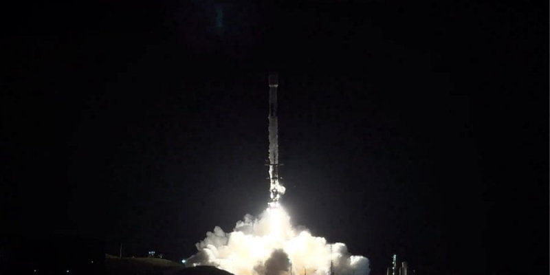 Підключаються до смартфона. SpaceX запустила першу партію оновлених супутників Starlink